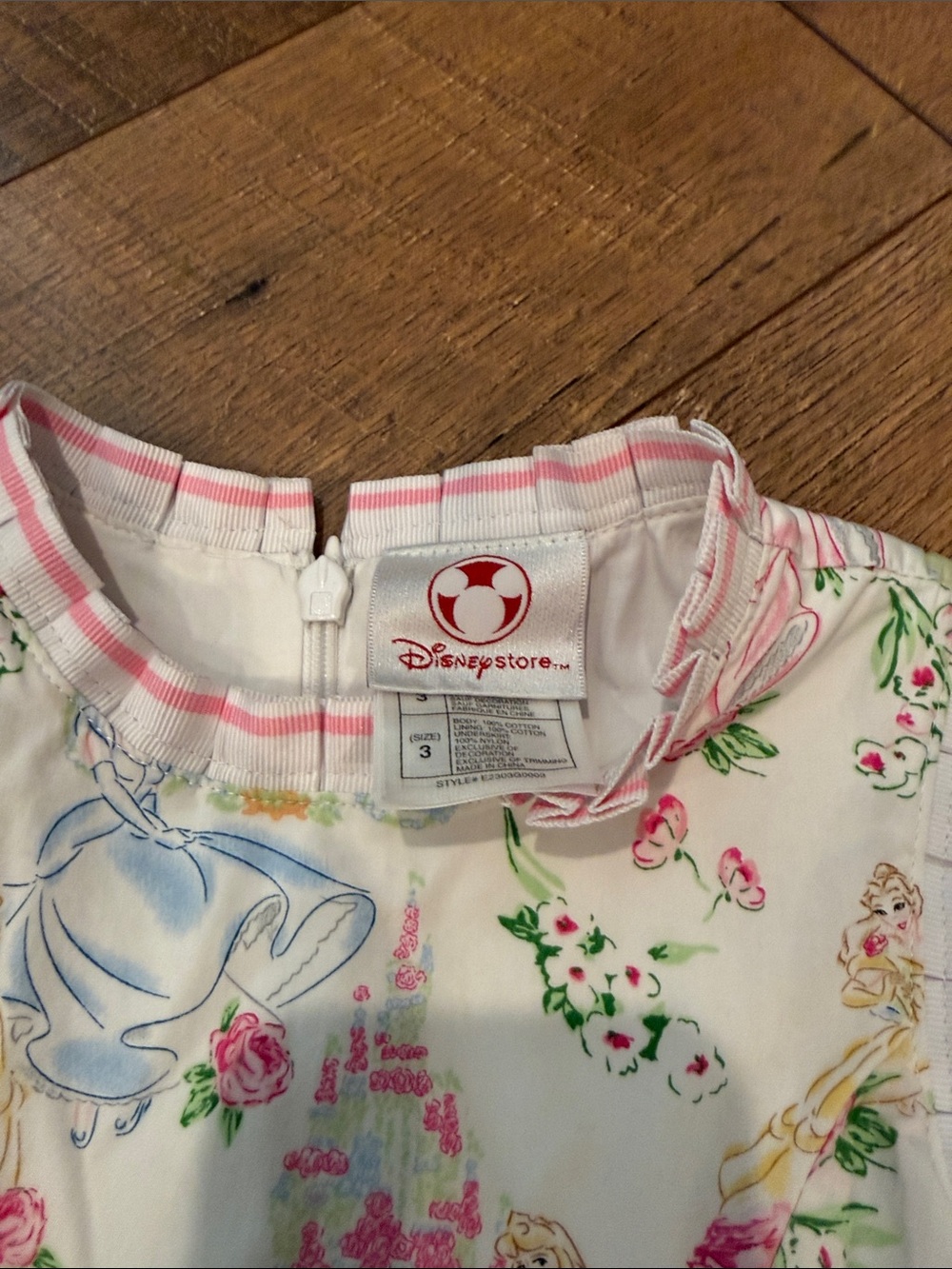 Disney Princess Dress in White and Pink - Picture 2 of 6